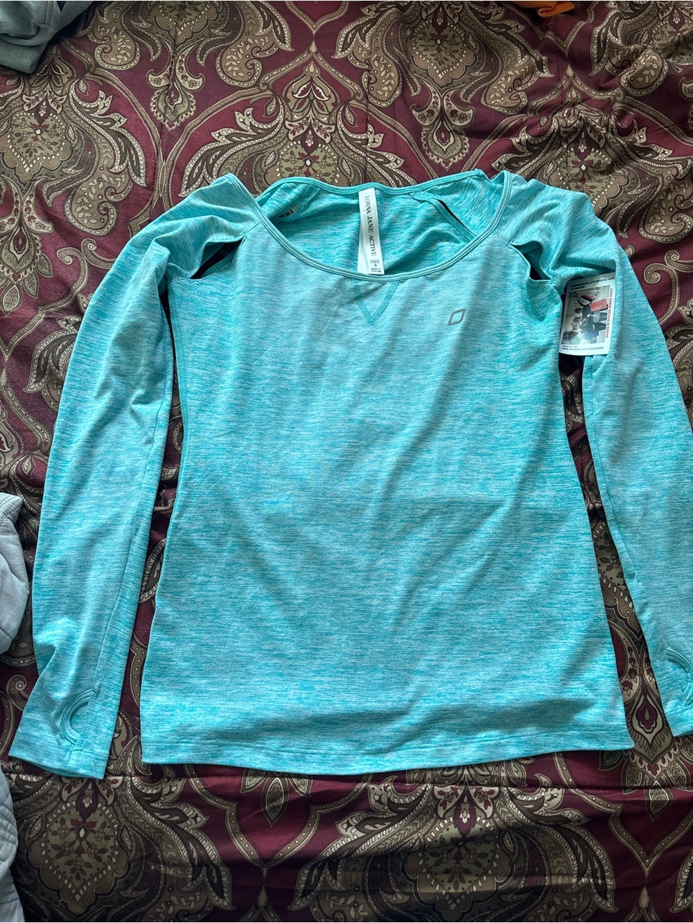 Active wear shirt